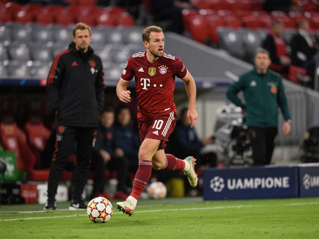 拜仁CEO:凯恩展现冠军实力,祝贺球队与孔帕尼共创辉煌 拜仁CEO:凯恩展现冠军实力,祝贺球队与孔帕尼共创辉煌